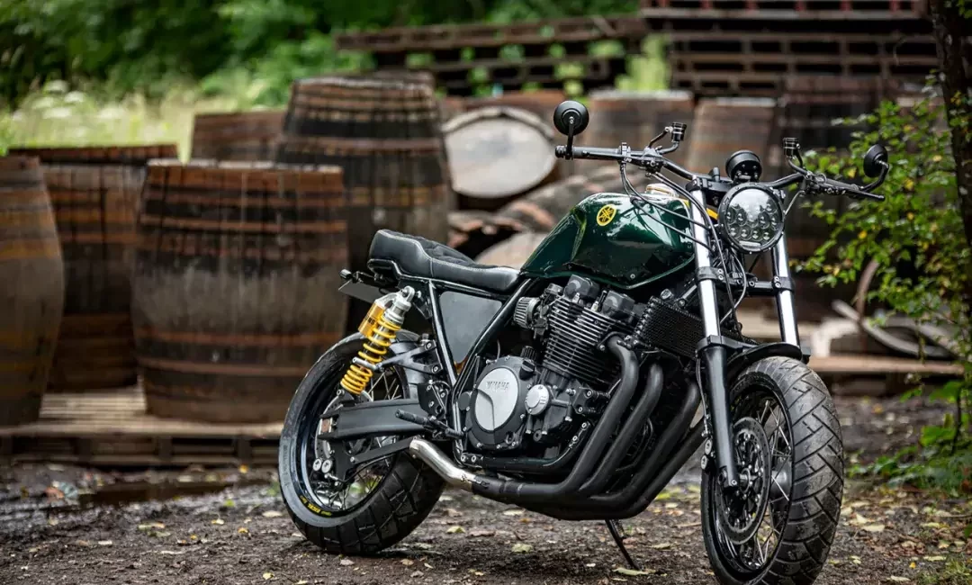 The Yamaha XJR1300 retrofited with a great face